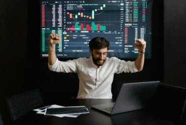 10 Best Stock Brokers In UAE 2026 – Top Trading Platforms
