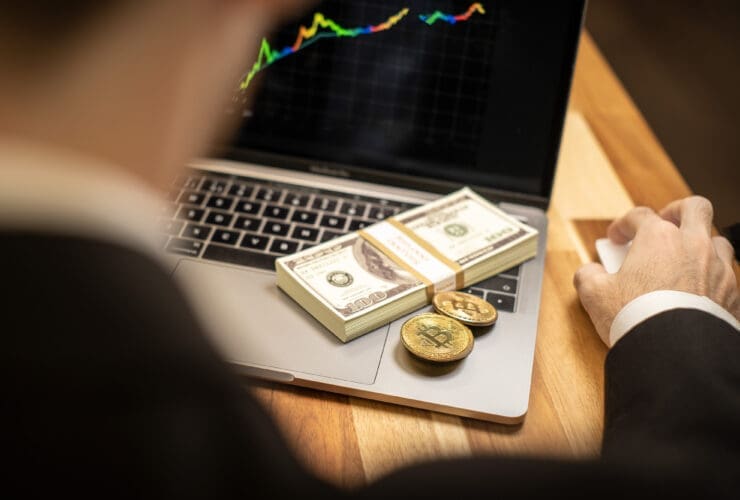 10 Top Tools That Make Crypto Investing Simple In 2026