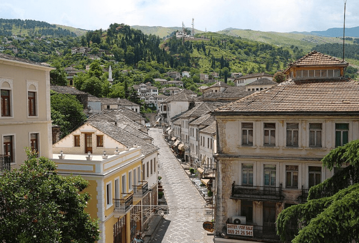 10 Hidden Historical Architecture Hubs Beyond Capital Crowds